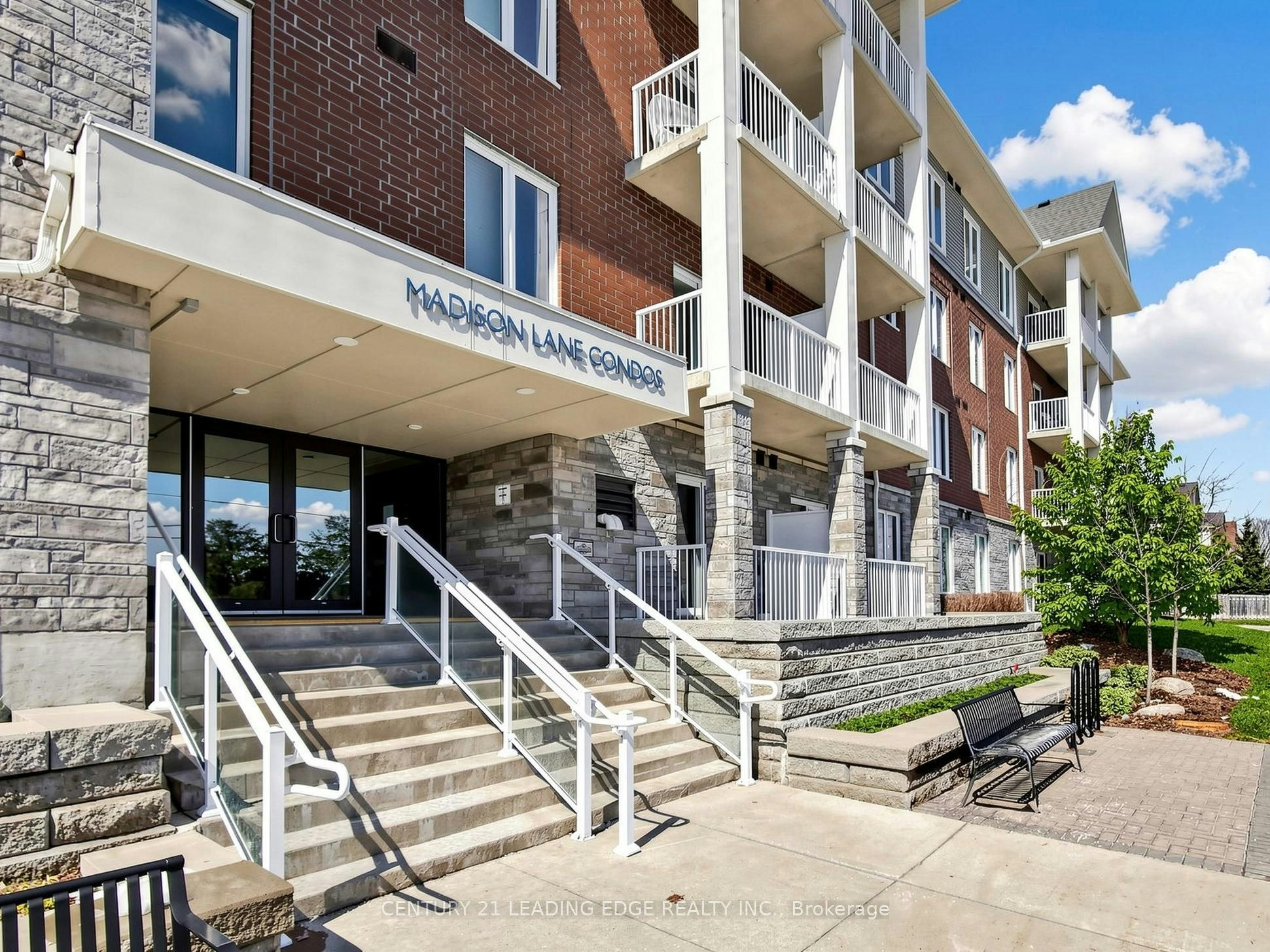 415-290 Liberty Street N, Clarington, ON, L1C 0V5 - 2