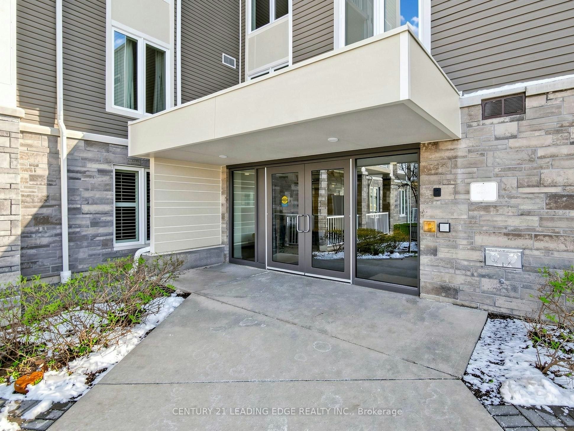 415-290 Liberty Street N, Clarington, ON, L1C 0V5 - 3