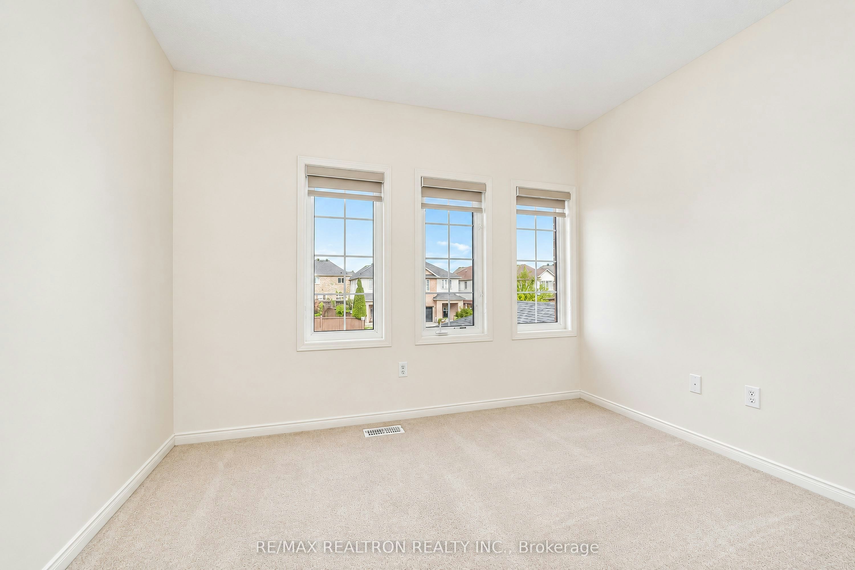 90 Williamson Drive E, Ajax, ON, L1T 0A5 - 23