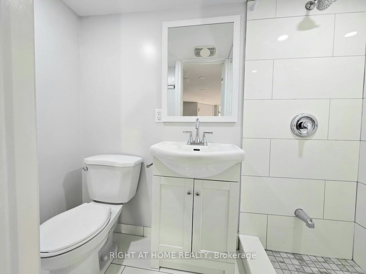 BSMT-68 Woodington Avenue, Toronto, ON, M4C 3J5 - 4