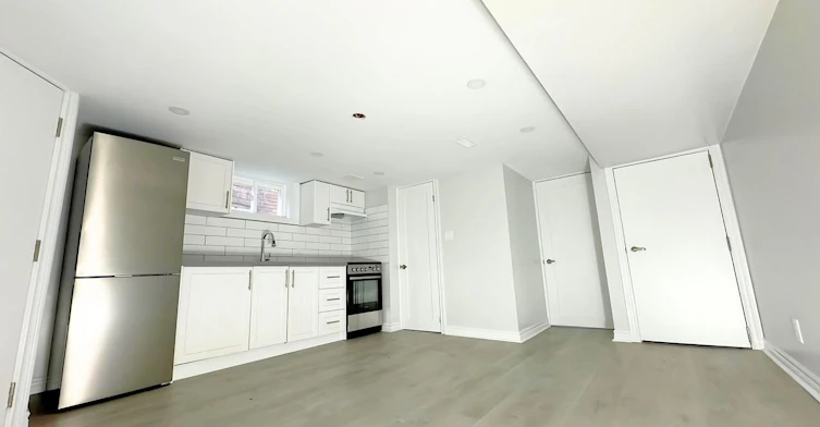 BSMT-68 Woodington Avenue, Toronto, ON, M4C 3J5 - 5