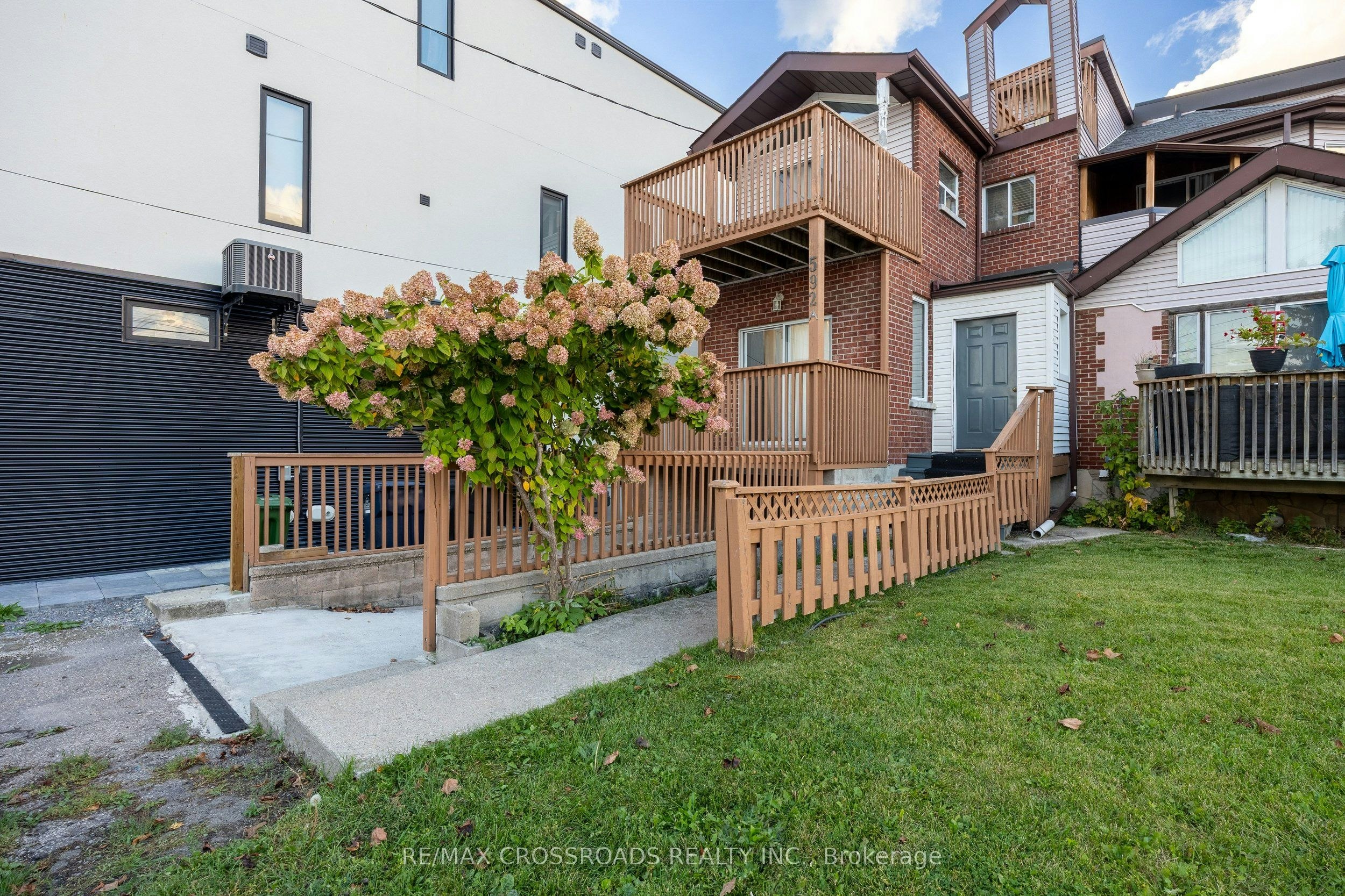592A Danforth Road, Toronto, ON, M1K 1E6