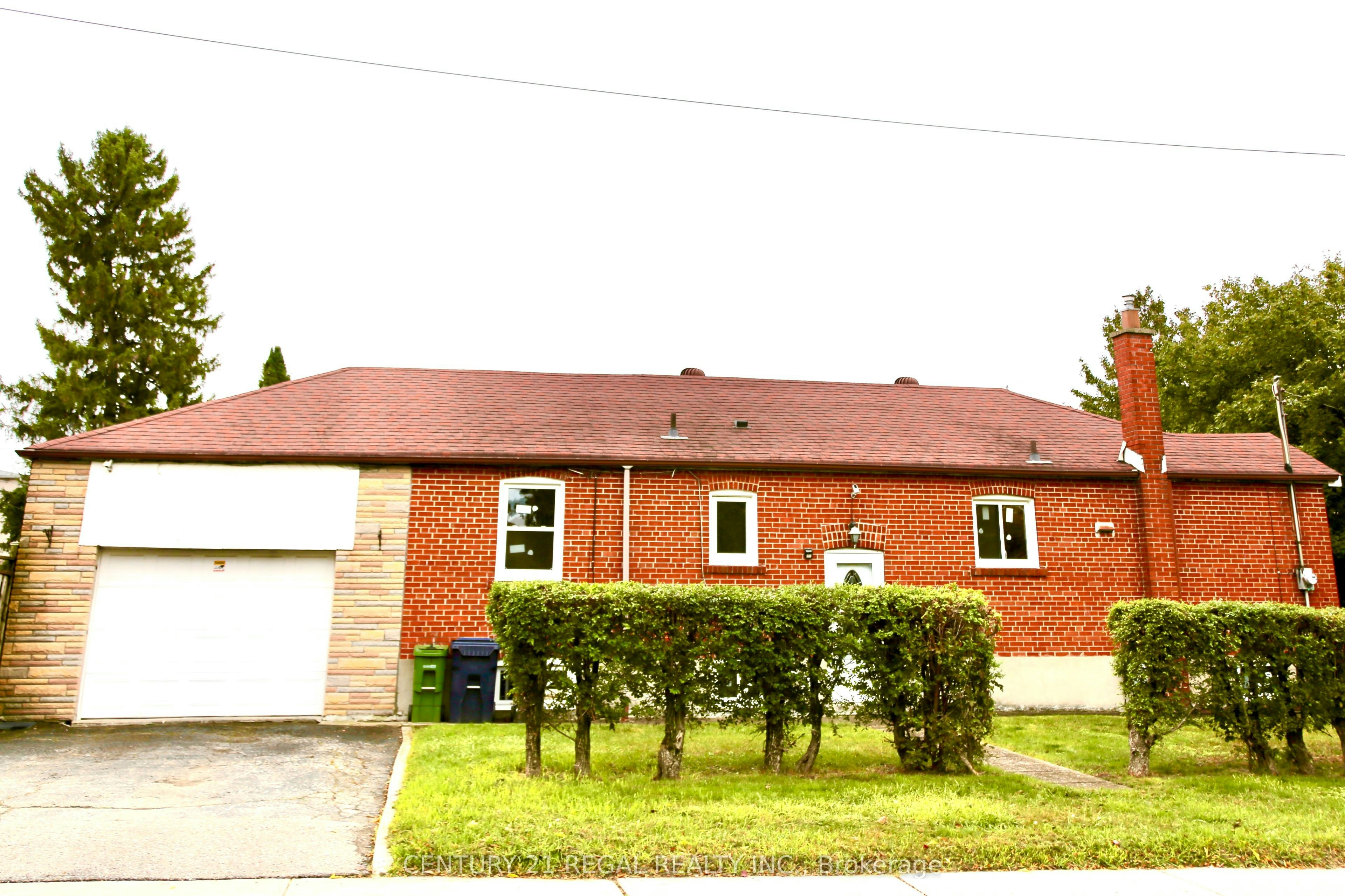 987 Victoria Park Avenue, Toronto, ON, M4B 2J4