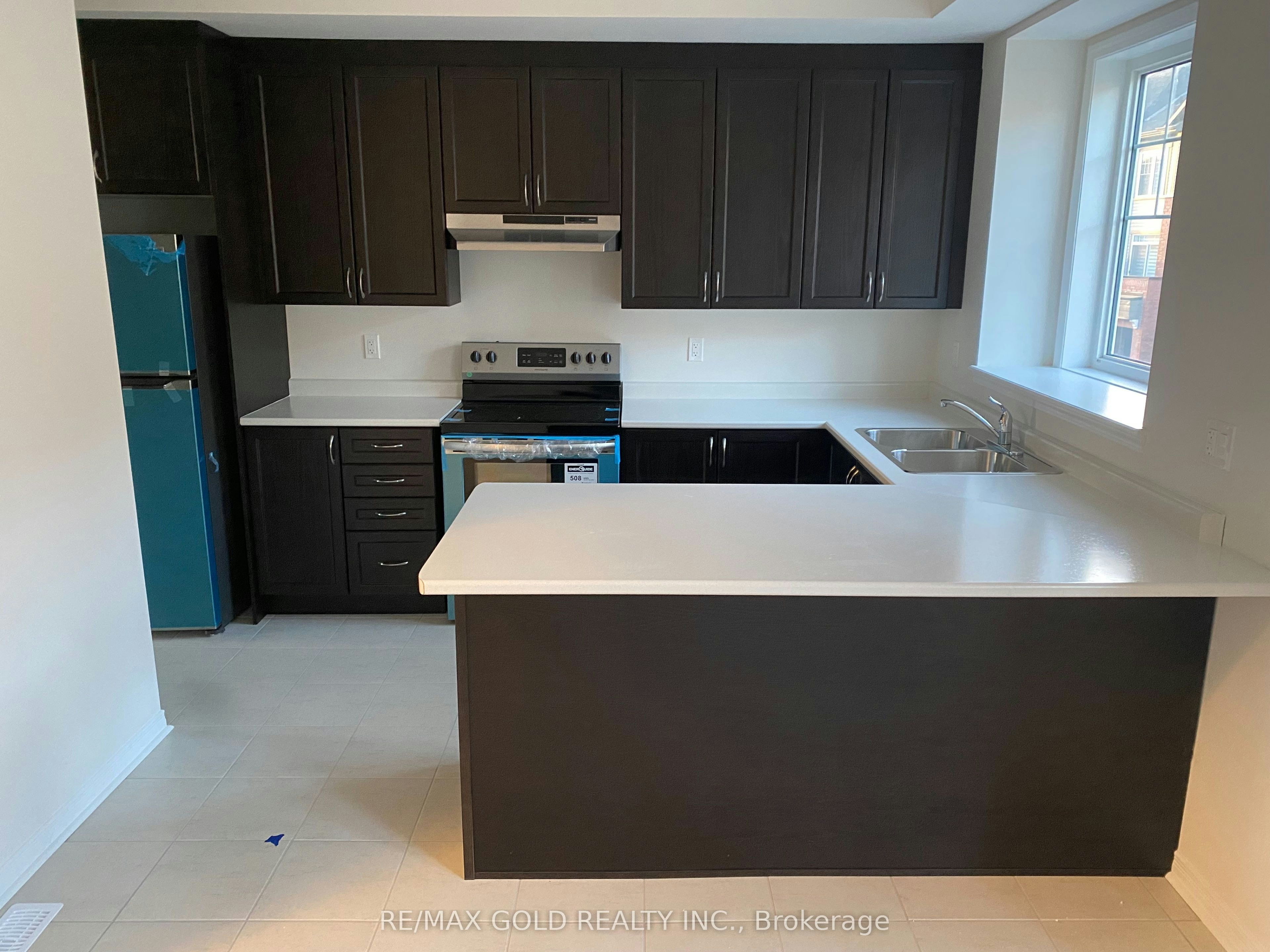 829 Atwater Path, Oshawa, ON, L1J 0E8 - 5