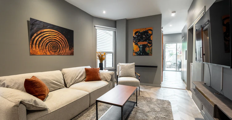 Main-797 Pape Avenue, Toronto, ON, M4K 3T2