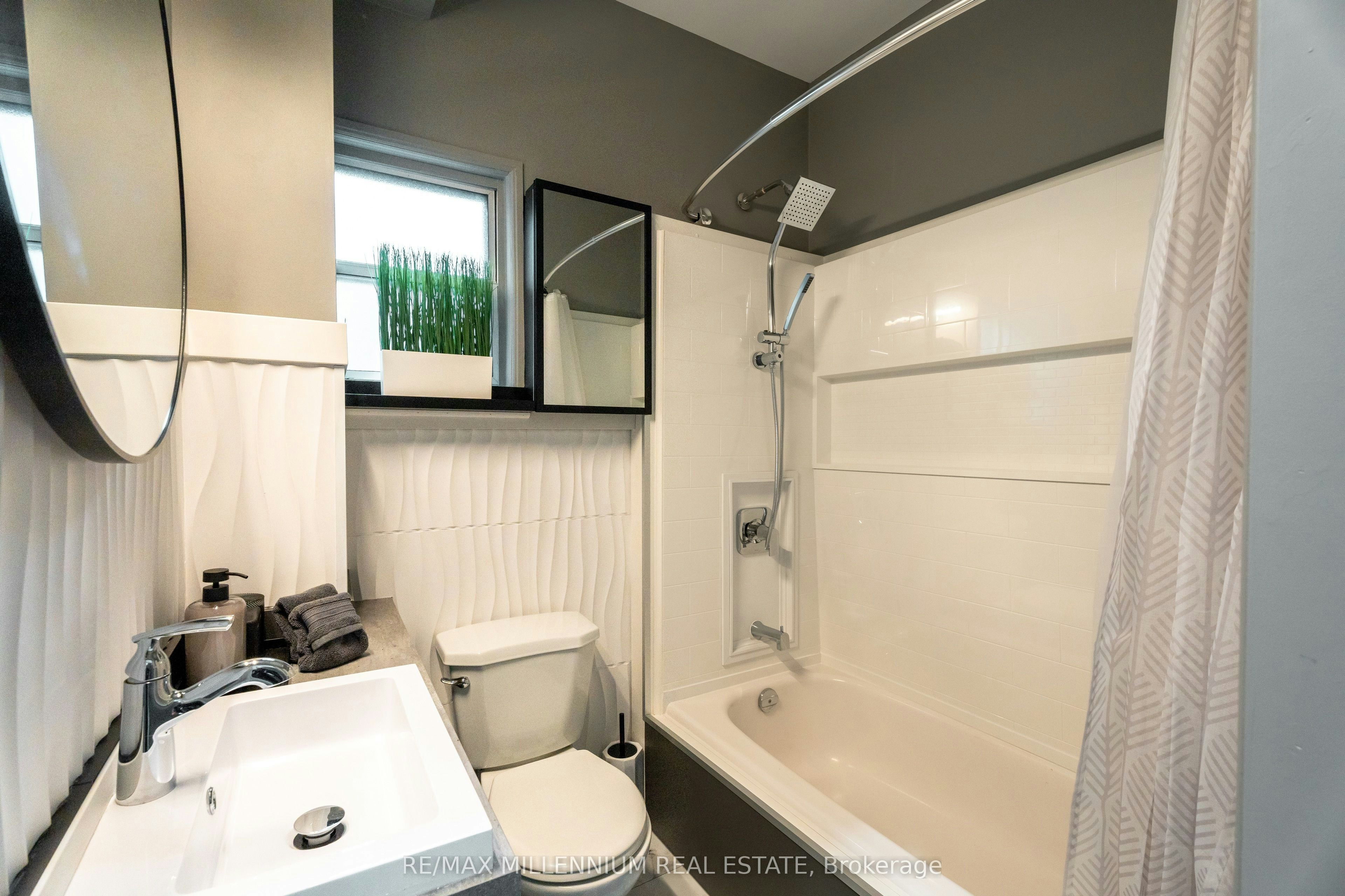 Main-797 Pape Avenue, Toronto, ON, M4K 3T2 - 17