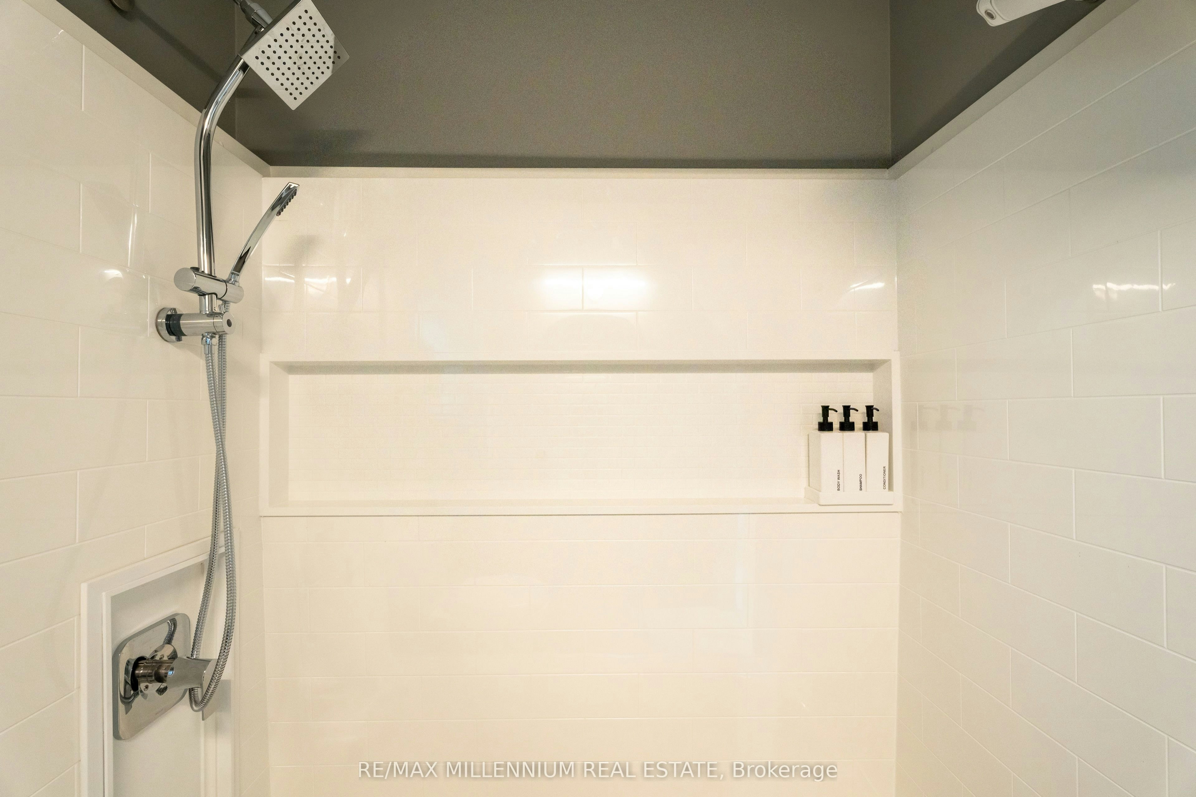 Main-797 Pape Avenue, Toronto, ON, M4K 3T2 - 18