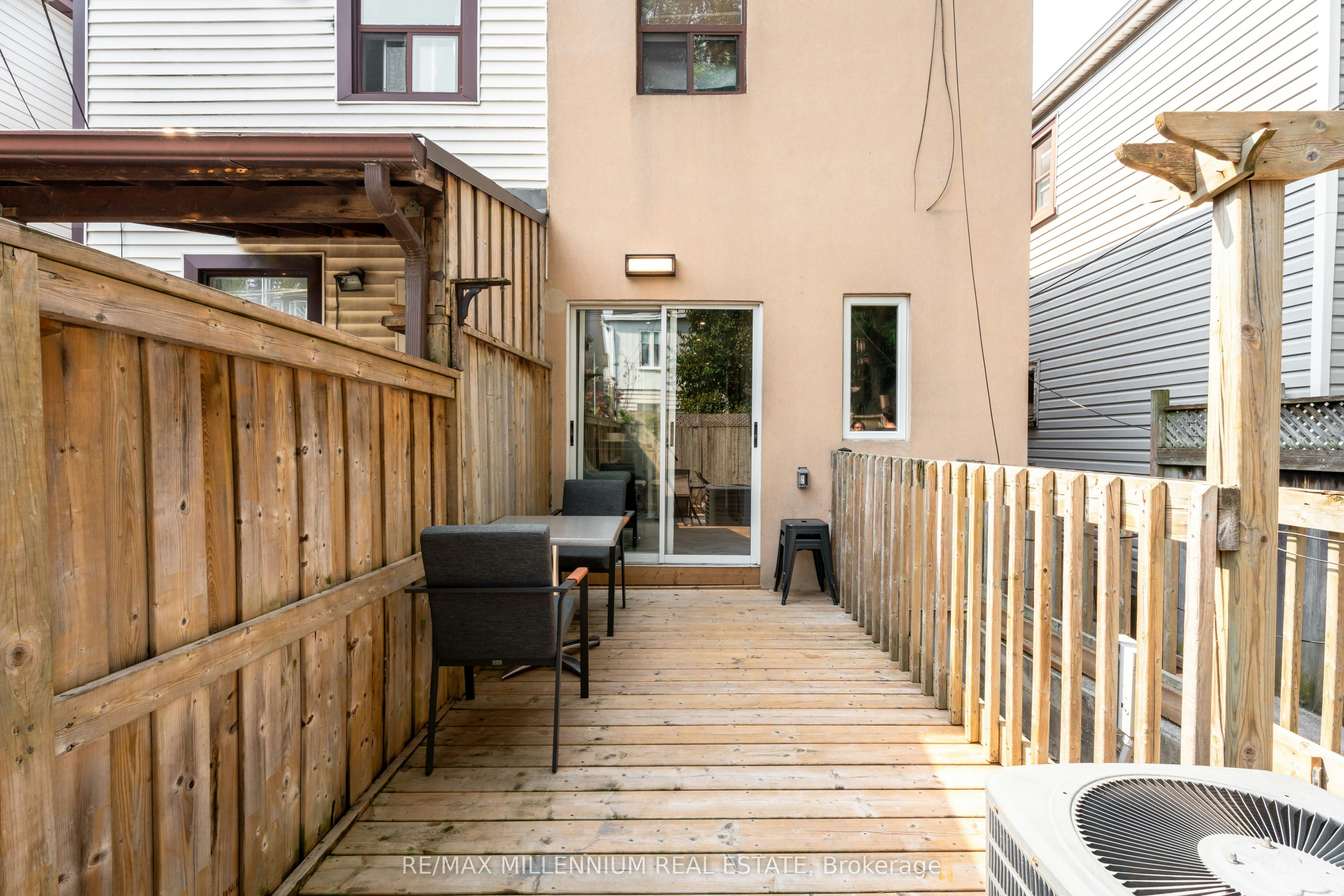 Main-797 Pape Avenue, Toronto, ON, M4K 3T2 - 20