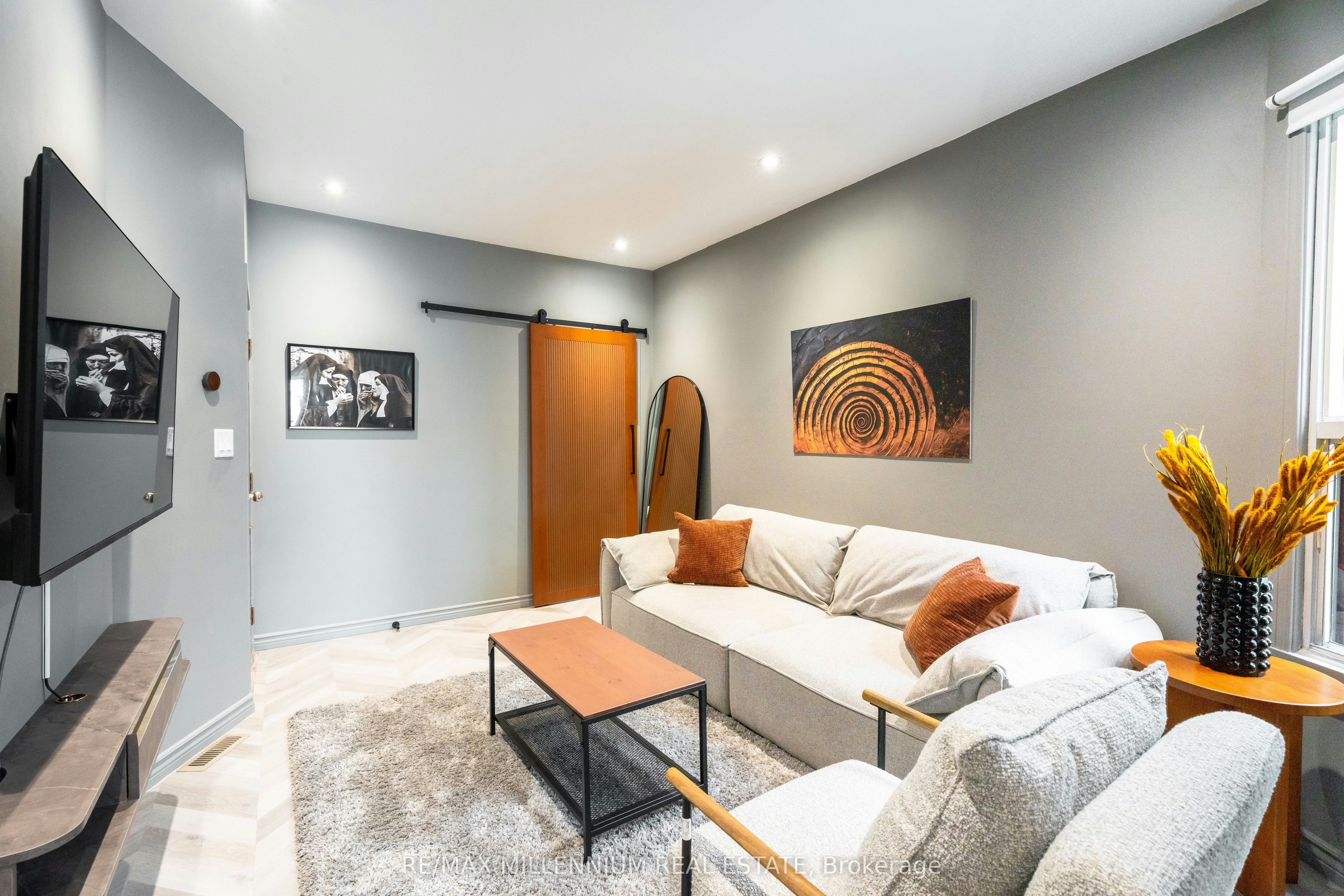 Main-797 Pape Avenue, Toronto, ON, M4K 3T2 - 5