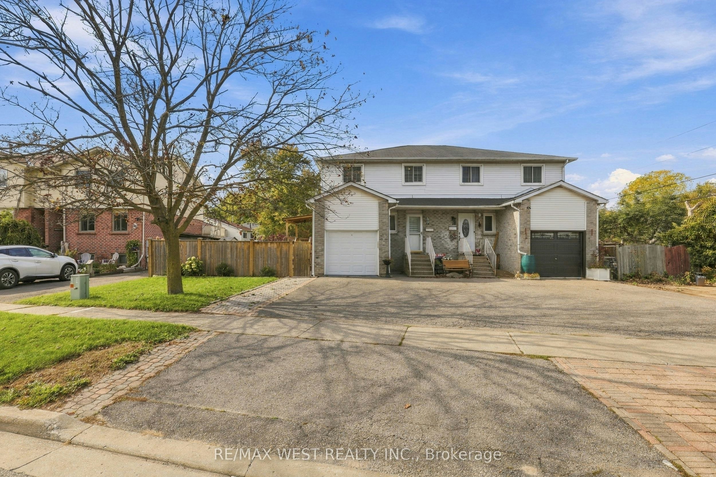 12 Waverly Street S, Oshawa, ON, L1J 5T7