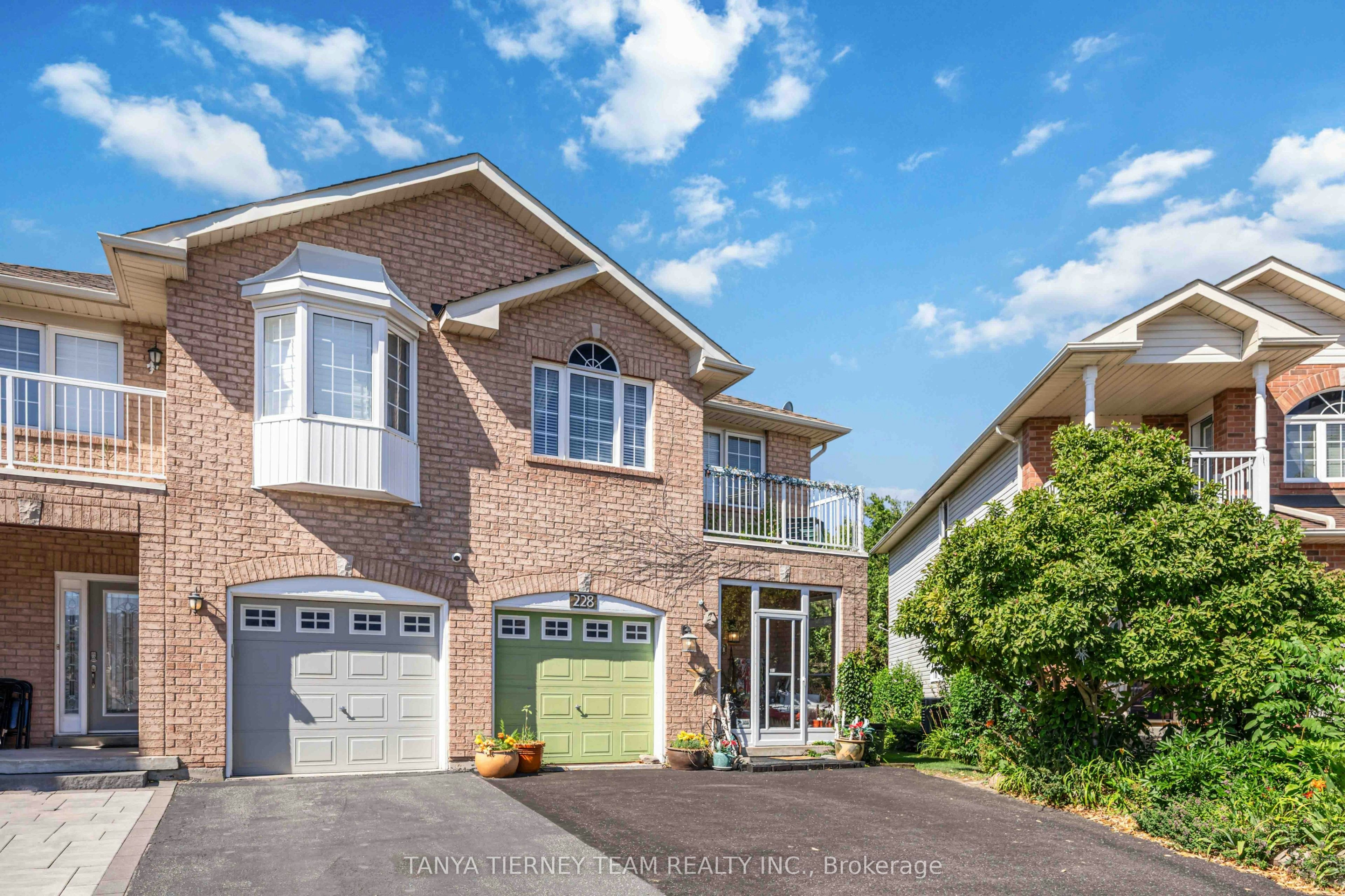 228 Shadow Place, Pickering, ON, L1V 7H6