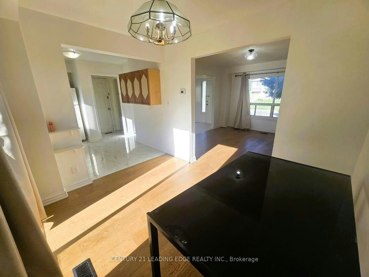 5 Murison Boulevard, Toronto, ON, M1B 2B1 - 12