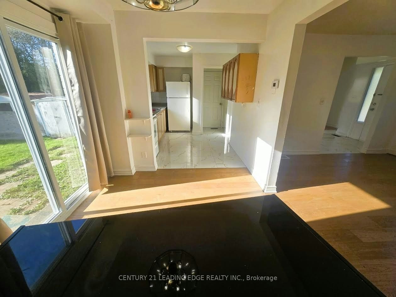 5 Murison Boulevard, Toronto, ON, M1B 2B1 - 11