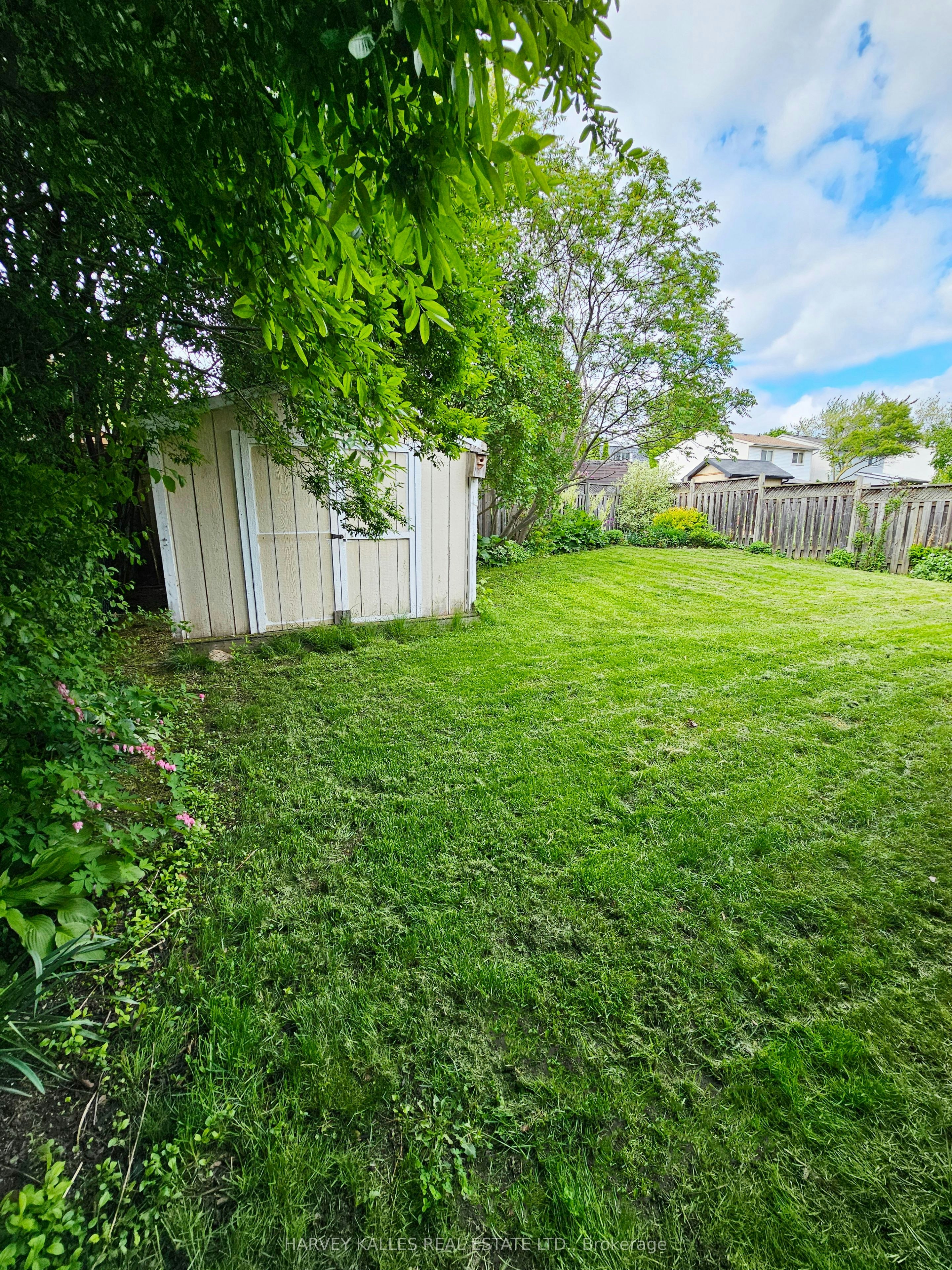 8 Pilkington Crescent, Whitby, ON, L1N 6E9 - 16