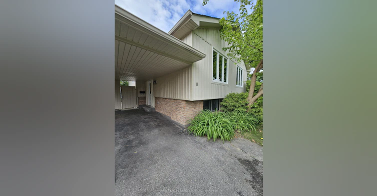 8 Pilkington Crescent, Whitby, ON, L1N 6E9 - 2