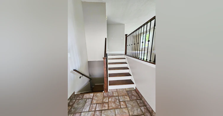 8 Pilkington Crescent, Whitby, ON, L1N 6E9 - 9