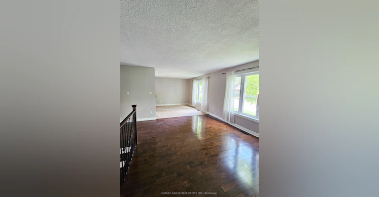 8 Pilkington Crescent, Whitby, ON, L1N 6E9 - 7