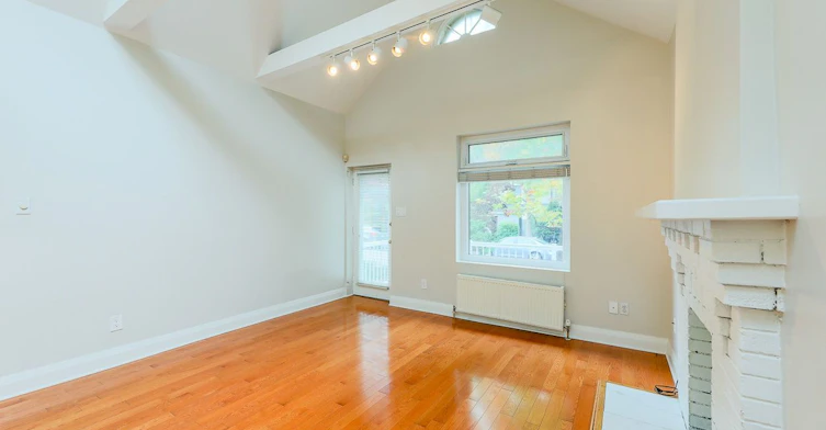 50 Earl Grey Road, Toronto, ON, M4J 3L2 - 9