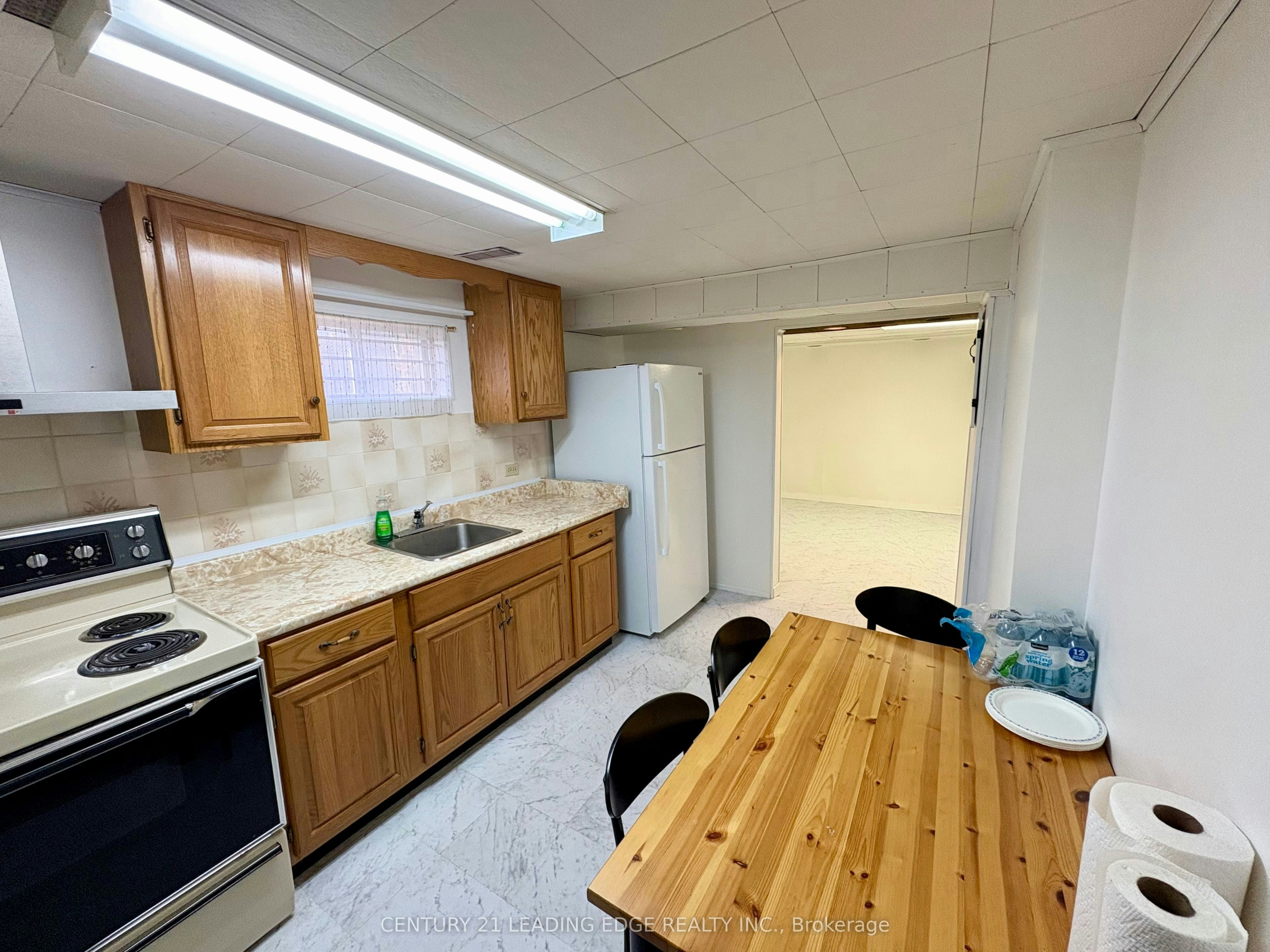 Lower-48 Snowball Crescent, Toronto, ON, M1B 1R9 - 5