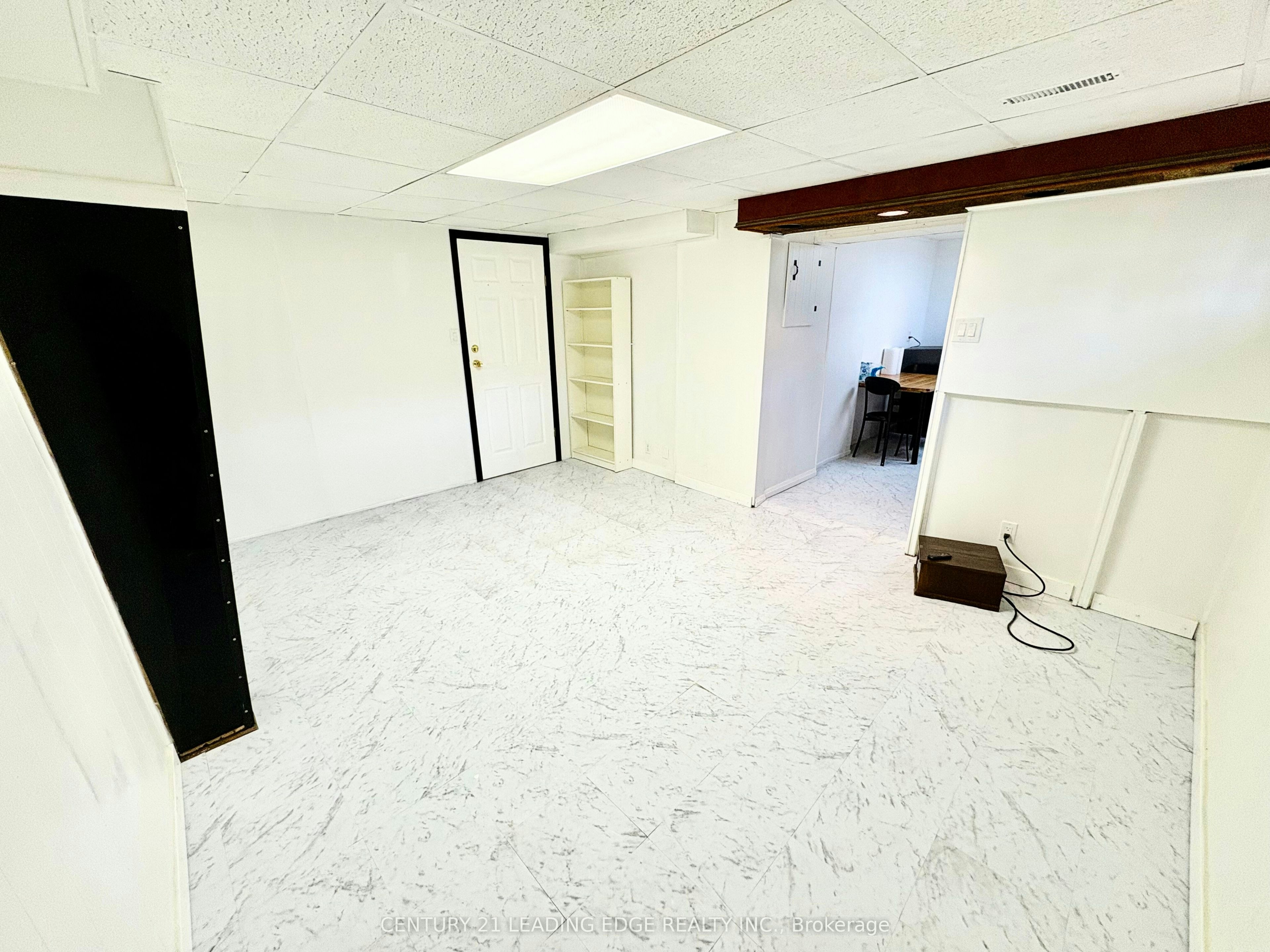 Lower-48 Snowball Crescent, Toronto, ON, M1B 1R9 - 3