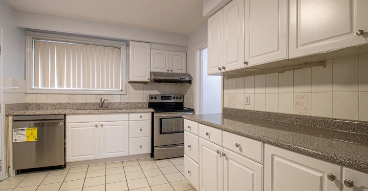 Upper-57 Chancellor Drive, Toronto, ON, M1G 2W4 - 10
