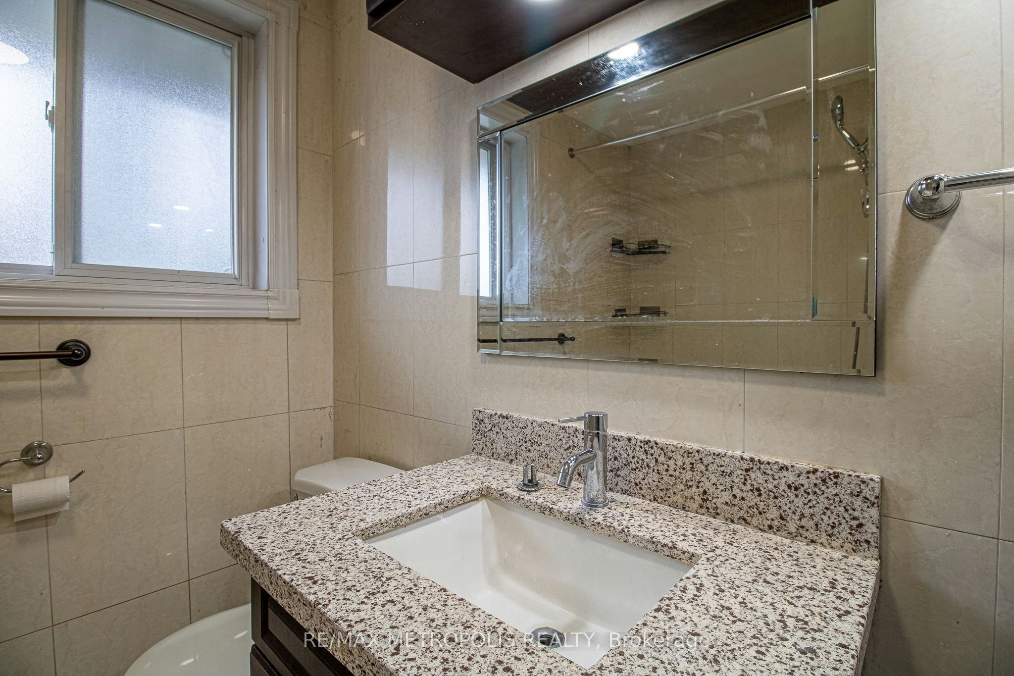 Upper-57 Chancellor Drive, Toronto, ON, M1G 2W4 - 19
