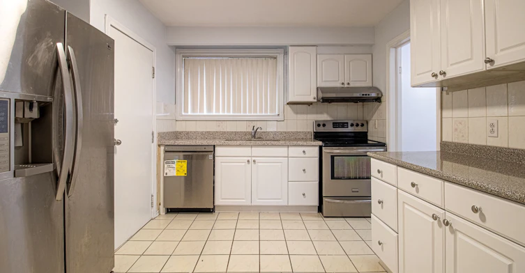 Upper-57 Chancellor Drive, Toronto, ON, M1G 2W4 - 9