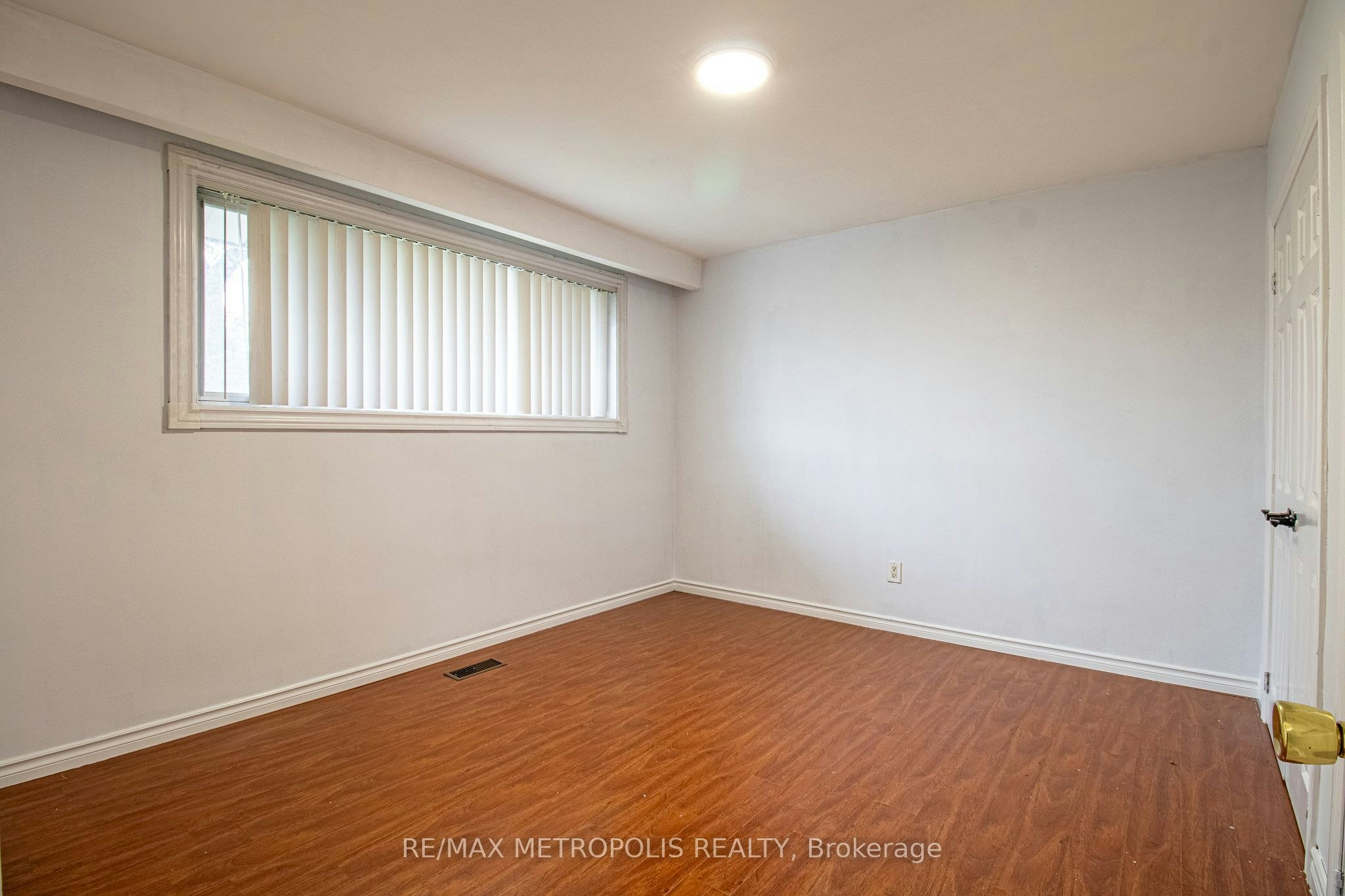 Upper-57 Chancellor Drive, Toronto, ON, M1G 2W4 - 12