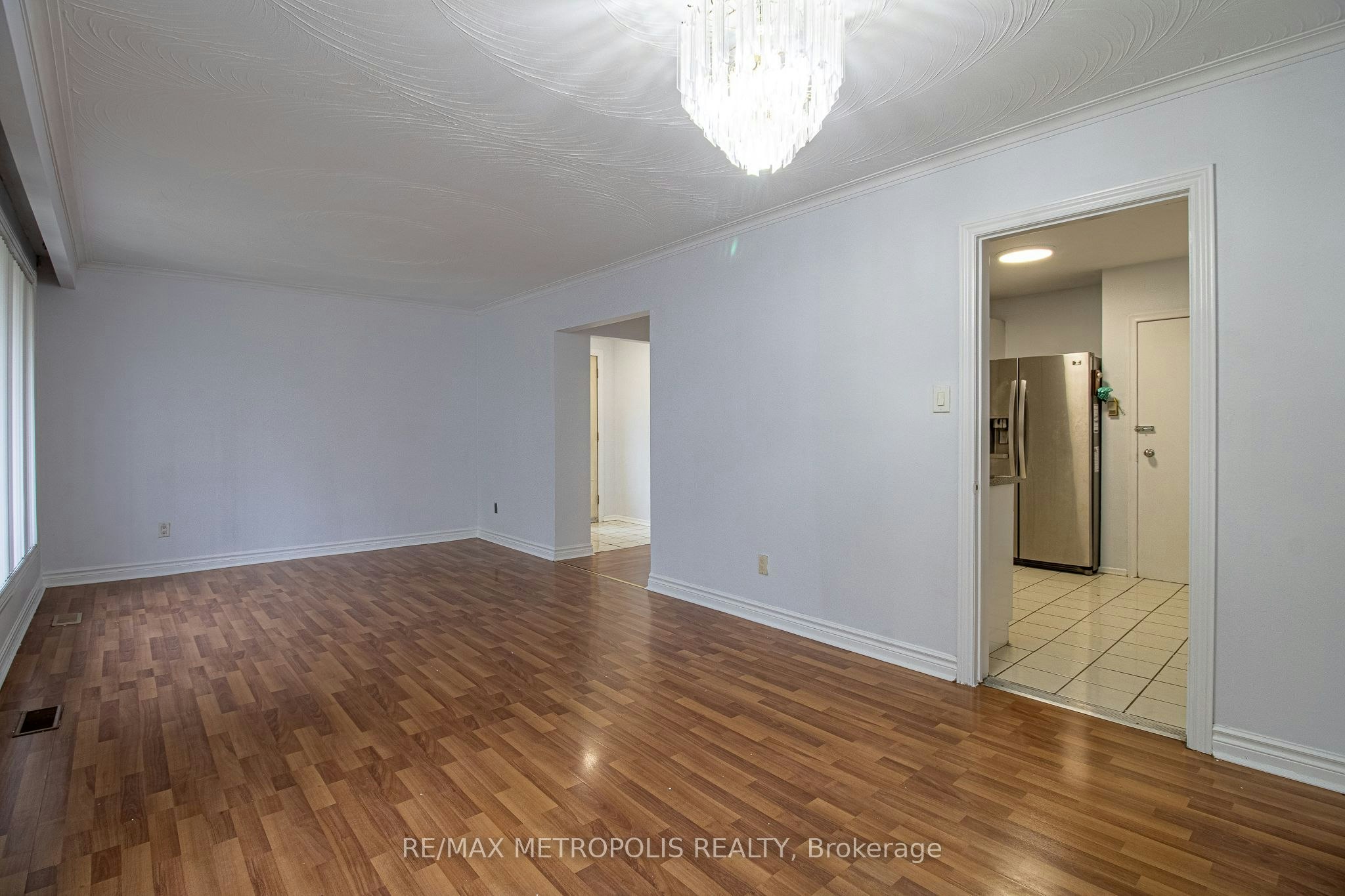 Upper-57 Chancellor Drive, Toronto, ON, M1G 2W4 - 6