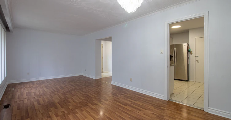 Upper-57 Chancellor Drive, Toronto, ON, M1G 2W4 - 6