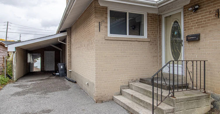 Upper-57 Chancellor Drive, Toronto, ON, M1G 2W4 - 2
