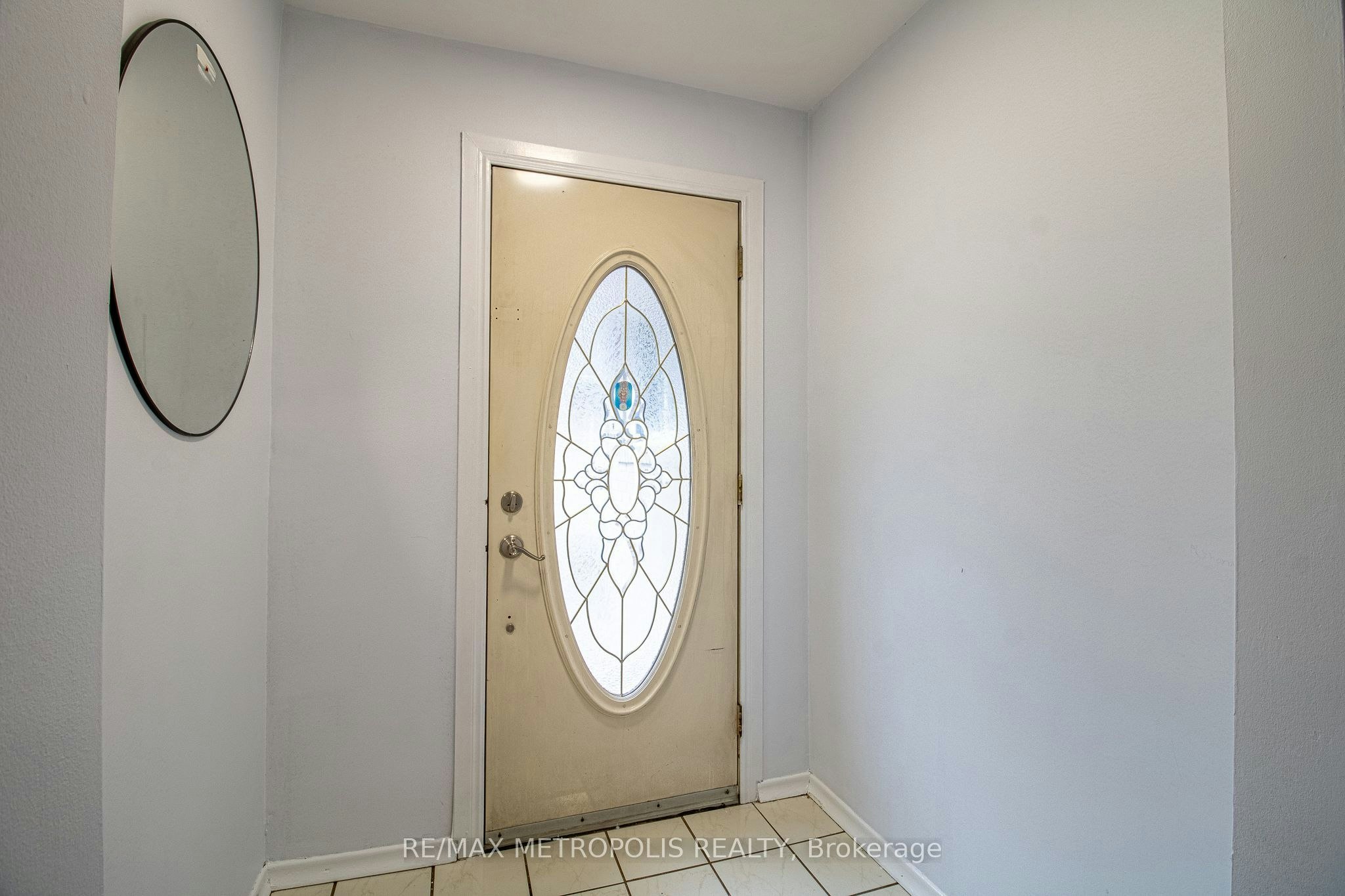 Upper-57 Chancellor Drive, Toronto, ON, M1G 2W4 - 3