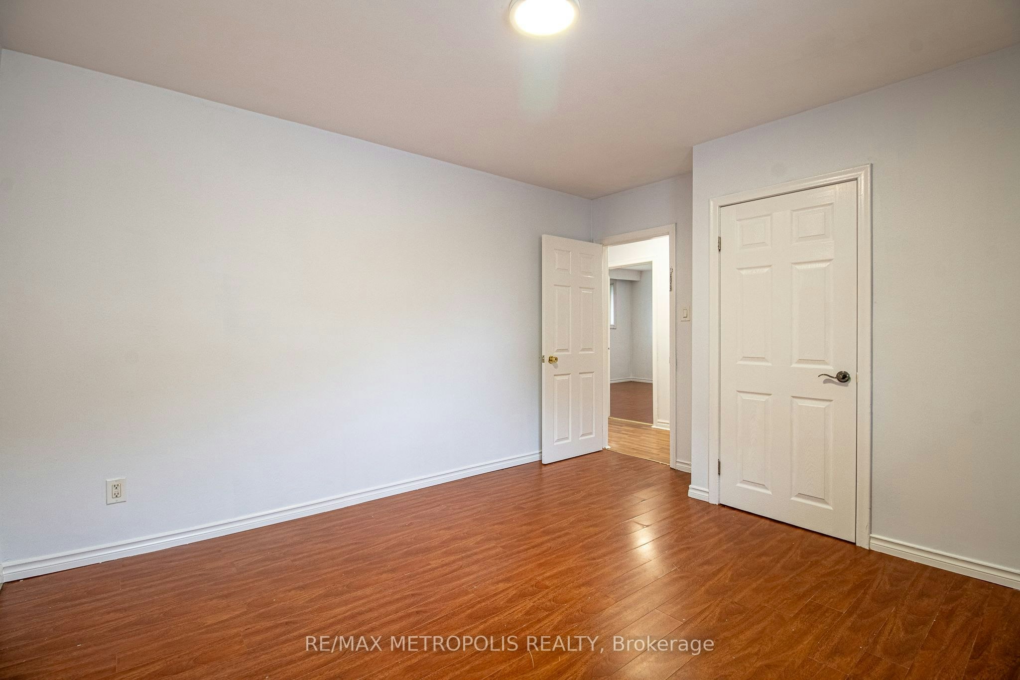Upper-57 Chancellor Drive, Toronto, ON, M1G 2W4 - 17
