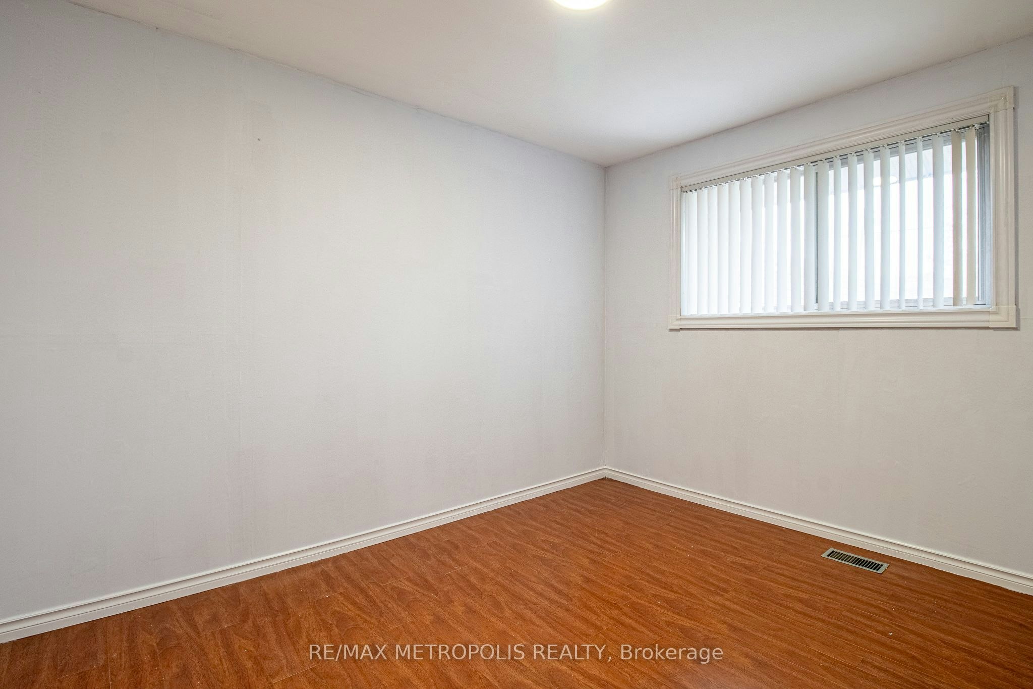 Upper-57 Chancellor Drive, Toronto, ON, M1G 2W4 - 14