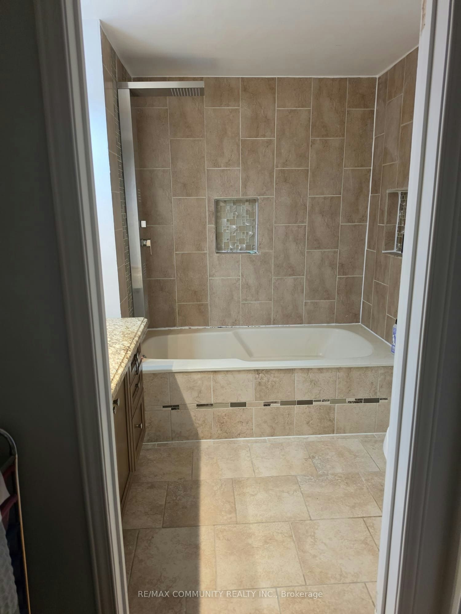 Upper-36 Beaumont Drive, Ajax, ON, L1T 1P8 - 14