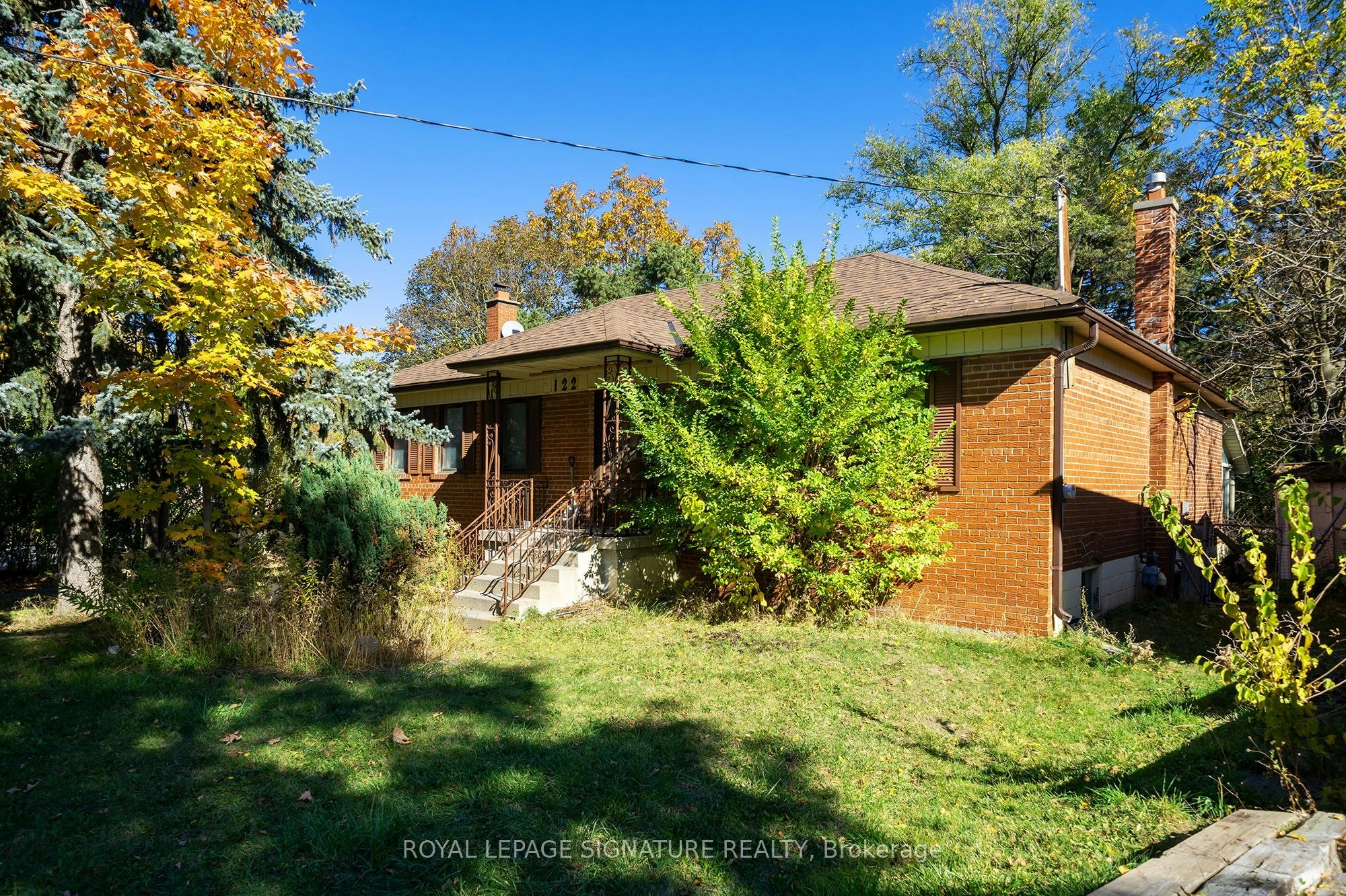 122 Earlton Road, Toronto, ON, M1T 2R6