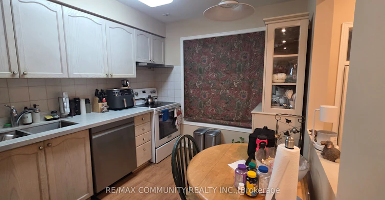 511-83 Mondeo Drive, Toronto, ON, M1P 5B6 - 14