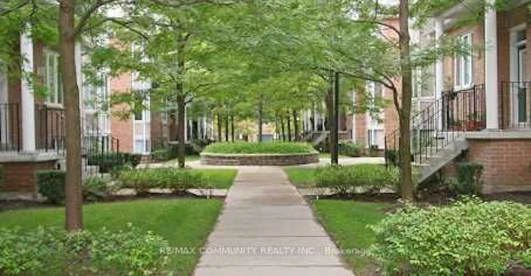 511-83 Mondeo Drive, Toronto, ON, M1P 5B6 - 4