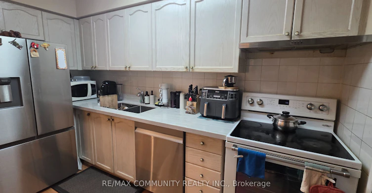 511-83 Mondeo Drive, Toronto, ON, M1P 5B6 - 12