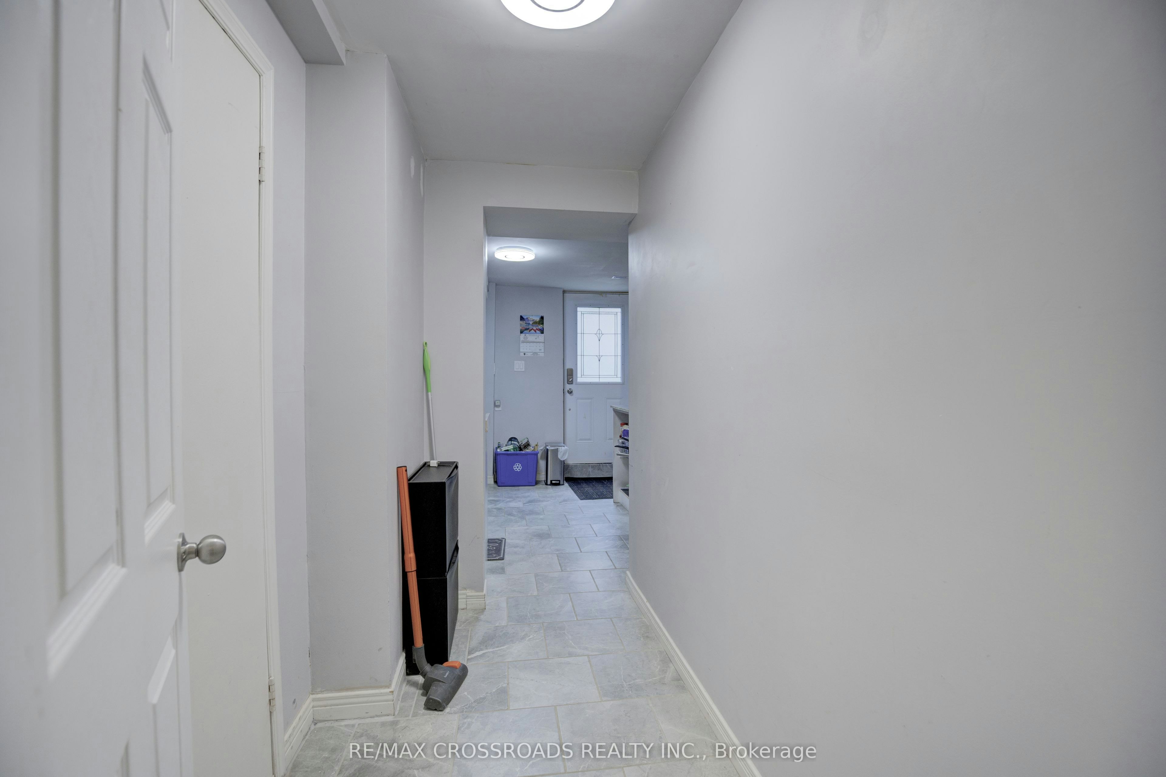 BSMT-2 Viceregal Court, Whitby, ON, L1N 6R2 - 19