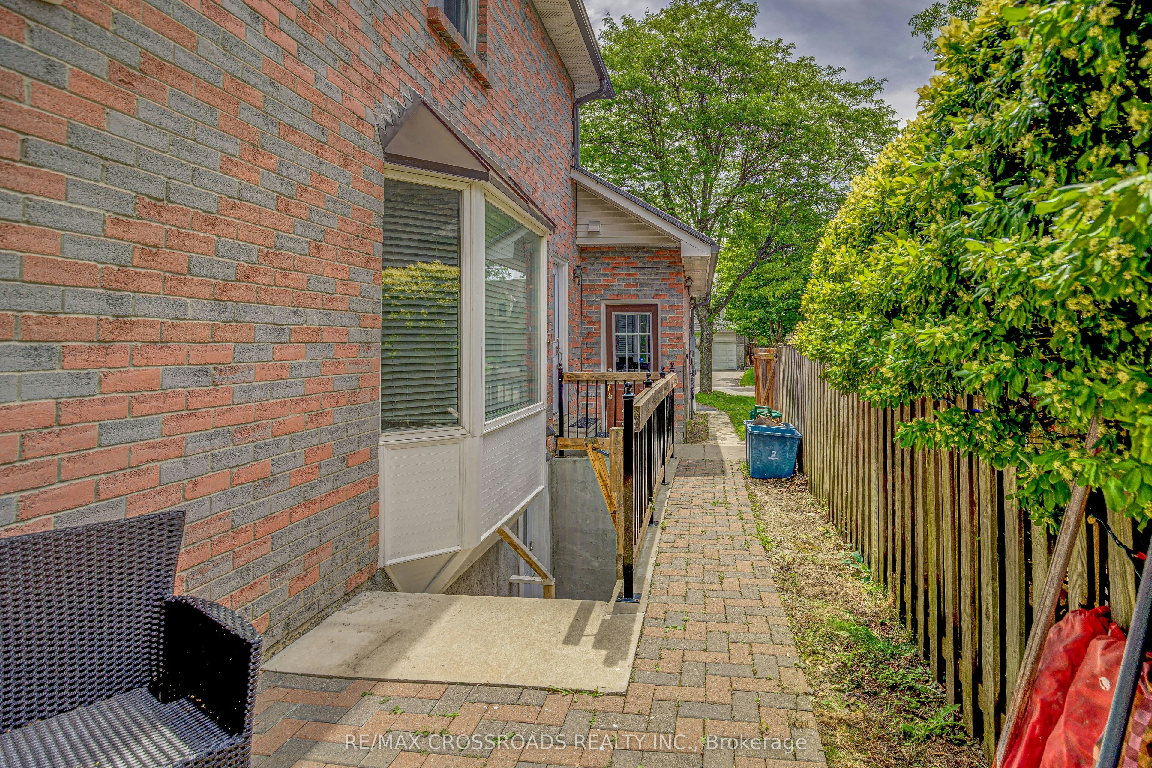 BSMT-2 Viceregal Court, Whitby, ON, L1N 6R2 - 3