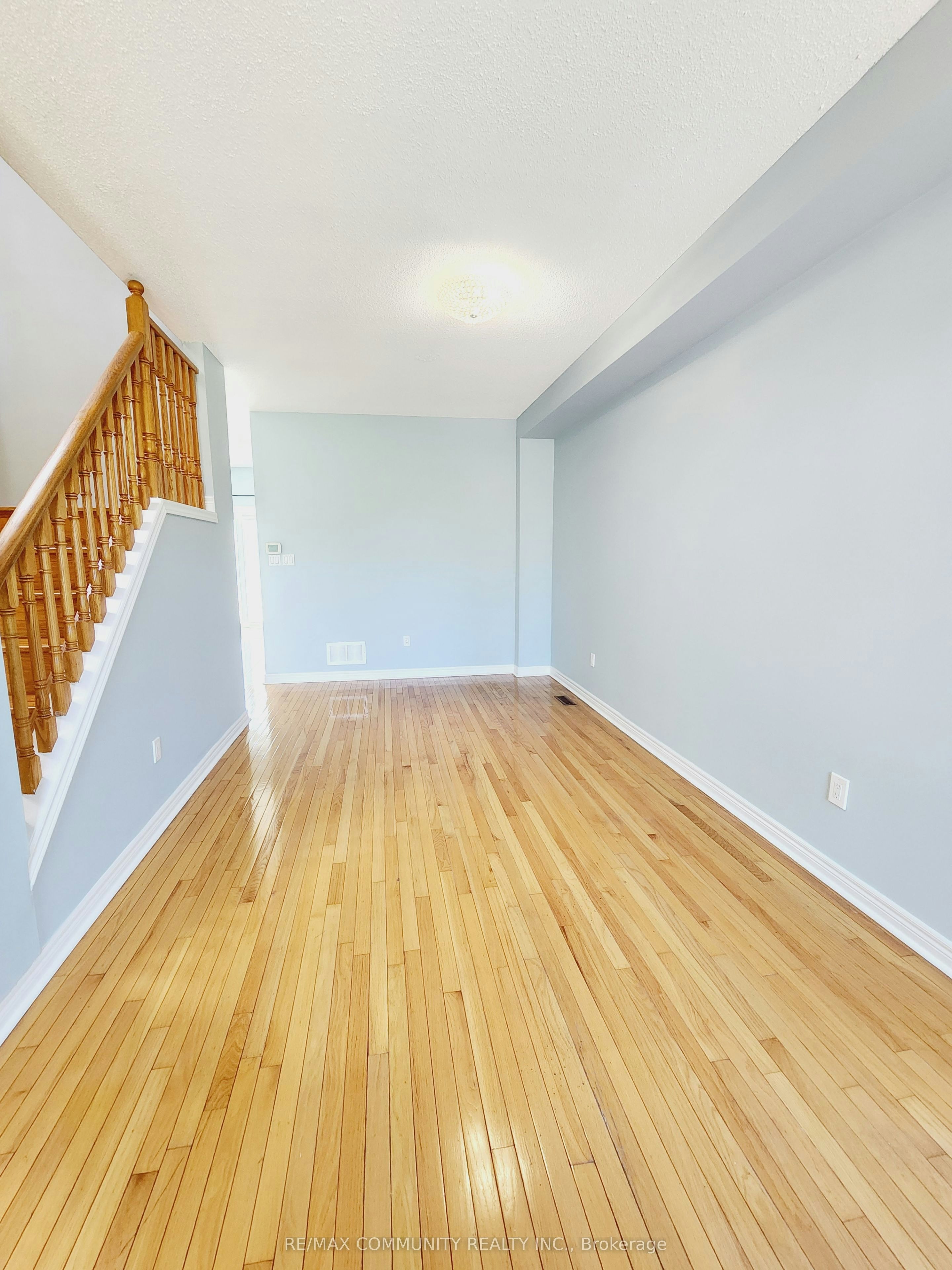 Main-61 Chartway Boulevard, Toronto, ON, M1C 5J1 - 9