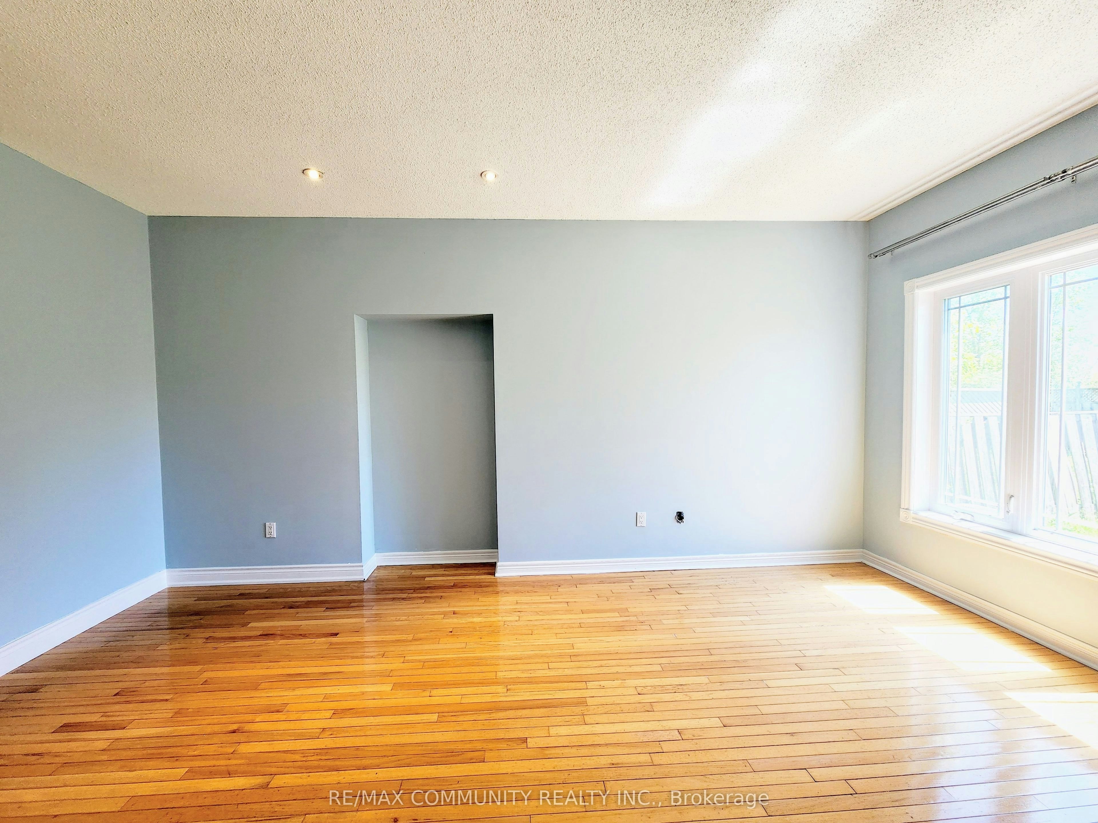 Main-61 Chartway Boulevard, Toronto, ON, M1C 5J1 - 12