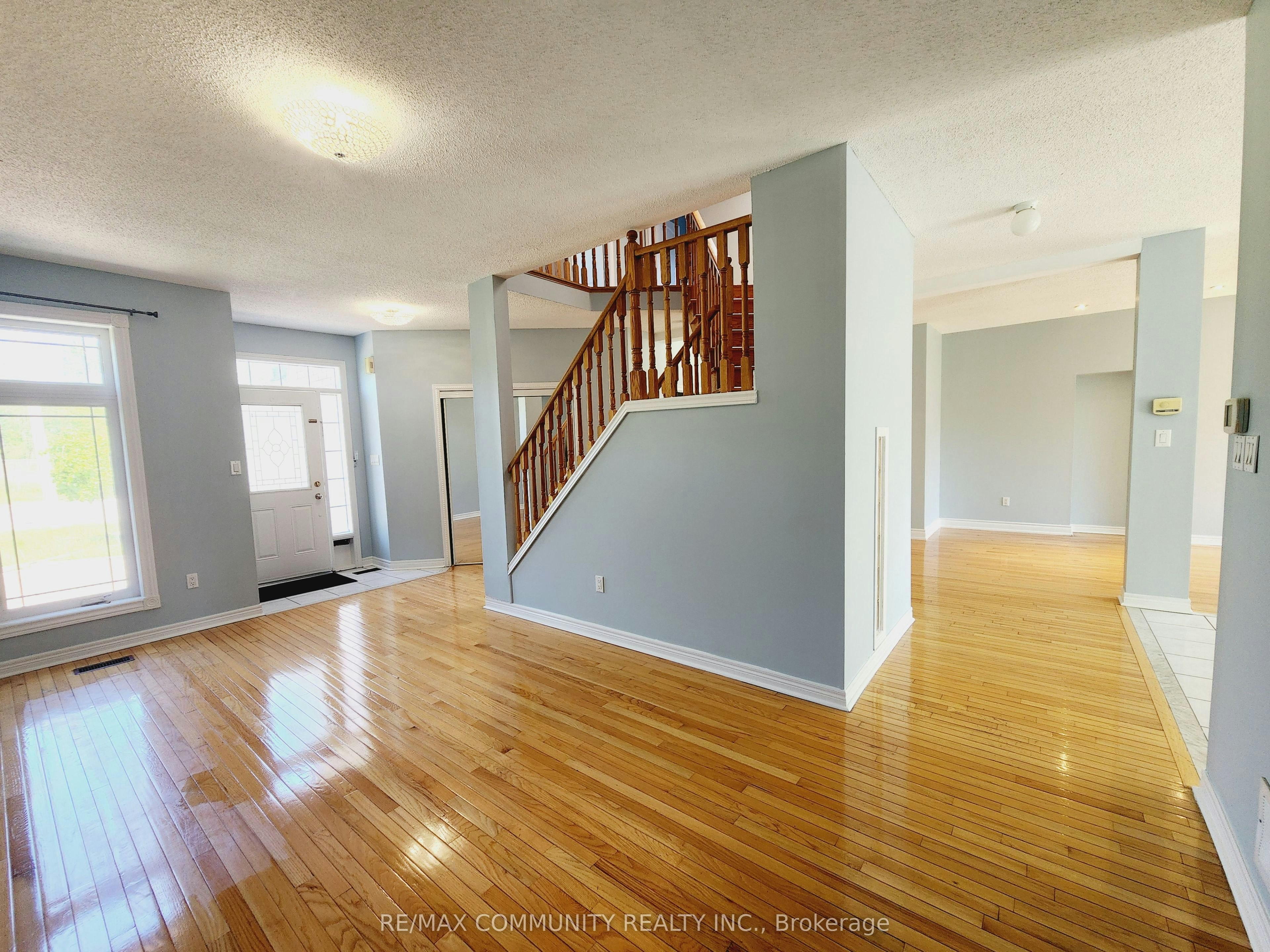 Main-61 Chartway Boulevard, Toronto, ON, M1C 5J1 - 7