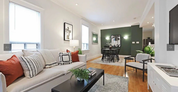98 Hastings Avenue, Toronto, ON, M4L 2L2 - 4