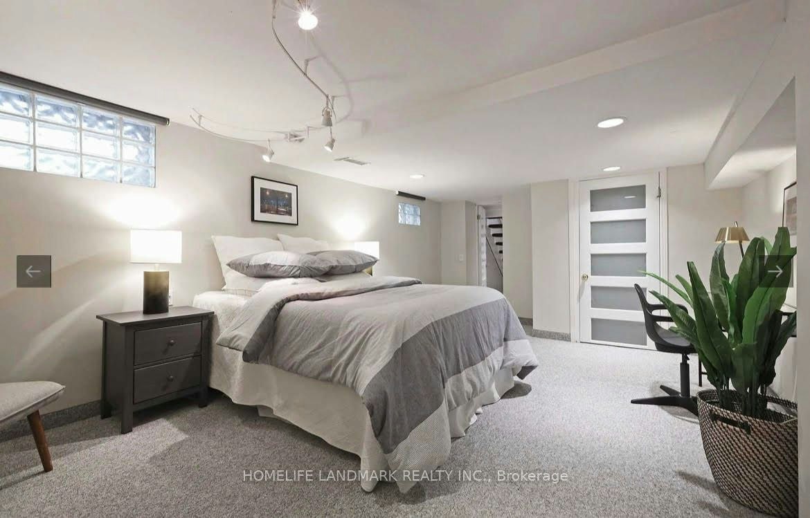 98 Hastings Avenue, Toronto, ON, M4L 2L2 - 14
