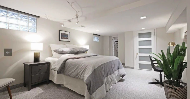 98 Hastings Avenue, Toronto, ON, M4L 2L2 - 14