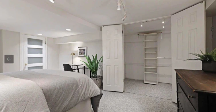 98 Hastings Avenue, Toronto, ON, M4L 2L2 - 10
