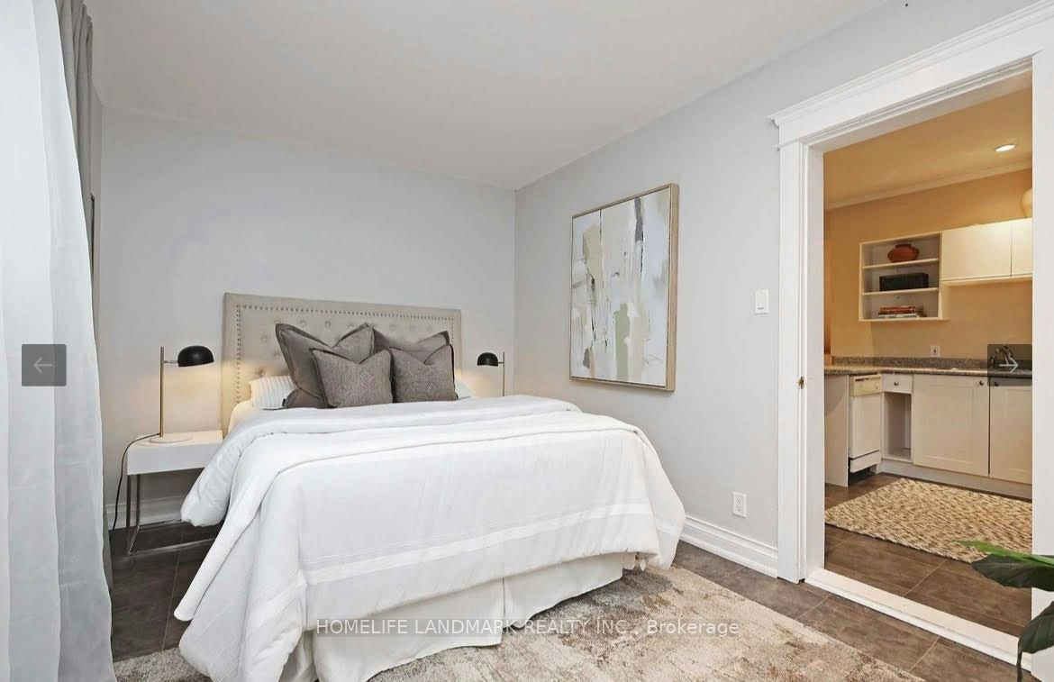 98 Hastings Avenue, Toronto, ON, M4L 2L2 - 13