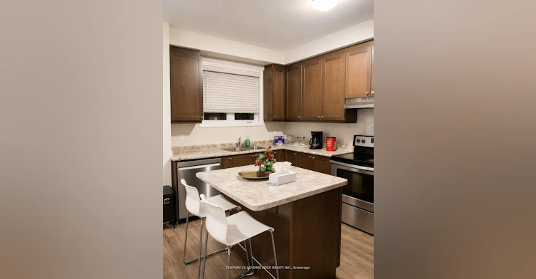 5 Fusilier Drive, Toronto, ON, M1L 0J4 - 4